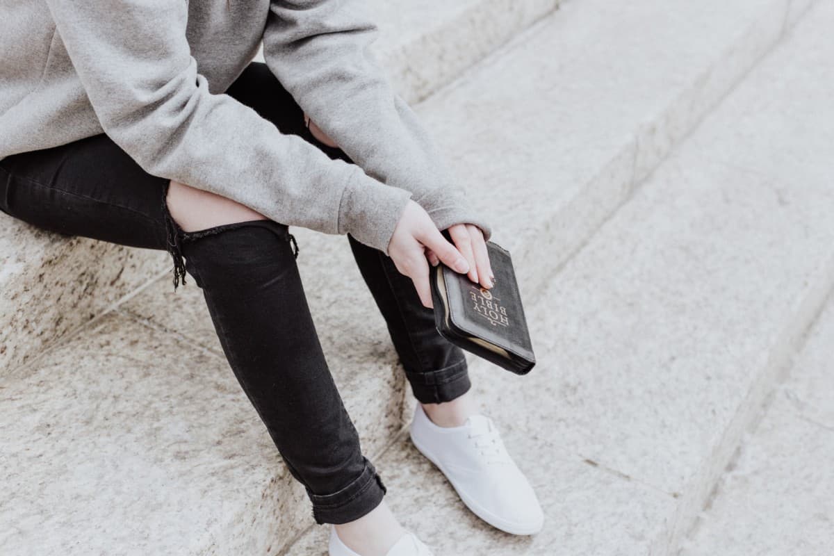New to the Bible? 5 Easy Steps from Choosing a Bible & Where to Start