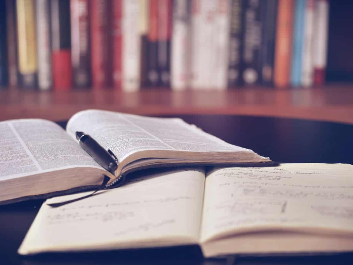 How to Read and Understand the Bible for Beginners (Essential Guide)